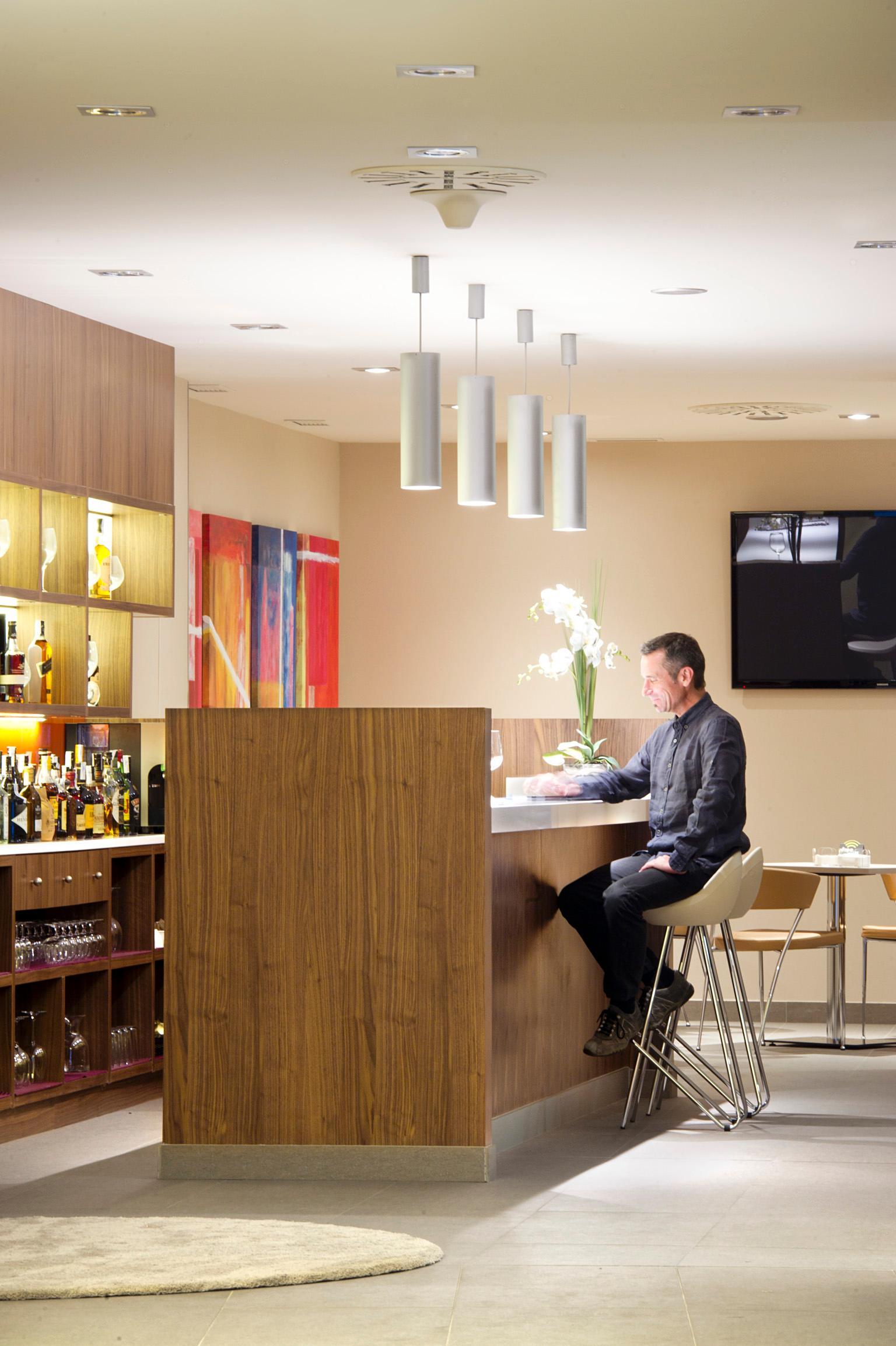 塞尔科蒂尔城·德米兰达酒店 米兰达德埃布罗 外观 照片